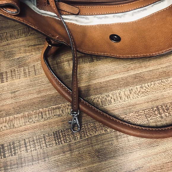 Michael Kors tan leather dual strap bag. - Picture 10 of 12